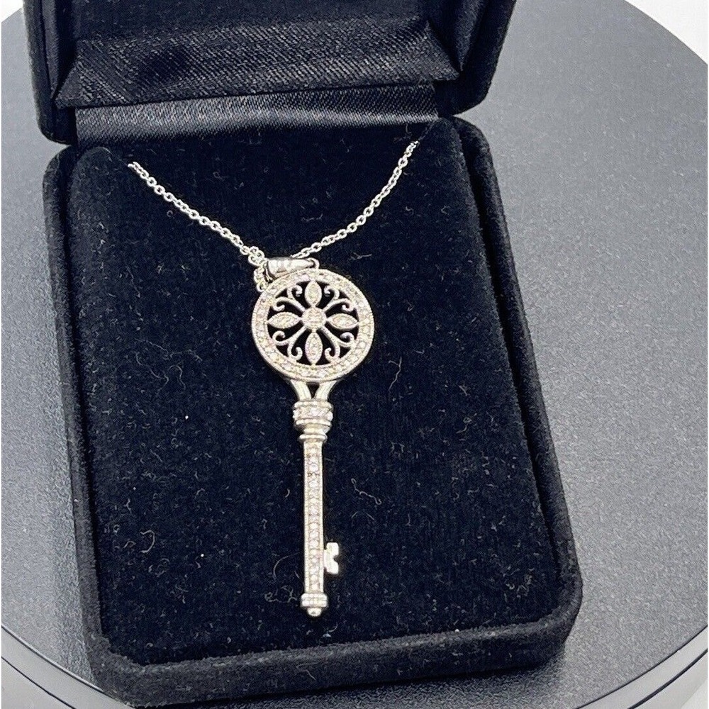 925‎ Sterling Silver Stamped Diamonds Floral Skeleton Key Motif Chain Necklace